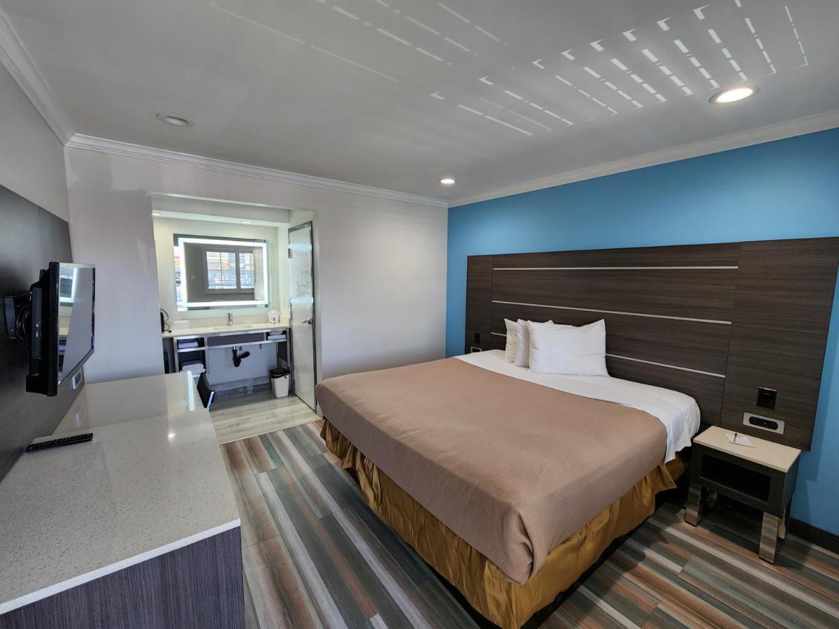 Travelodge Inn & Suites By Wyndham Fullerton Eksteriør billede