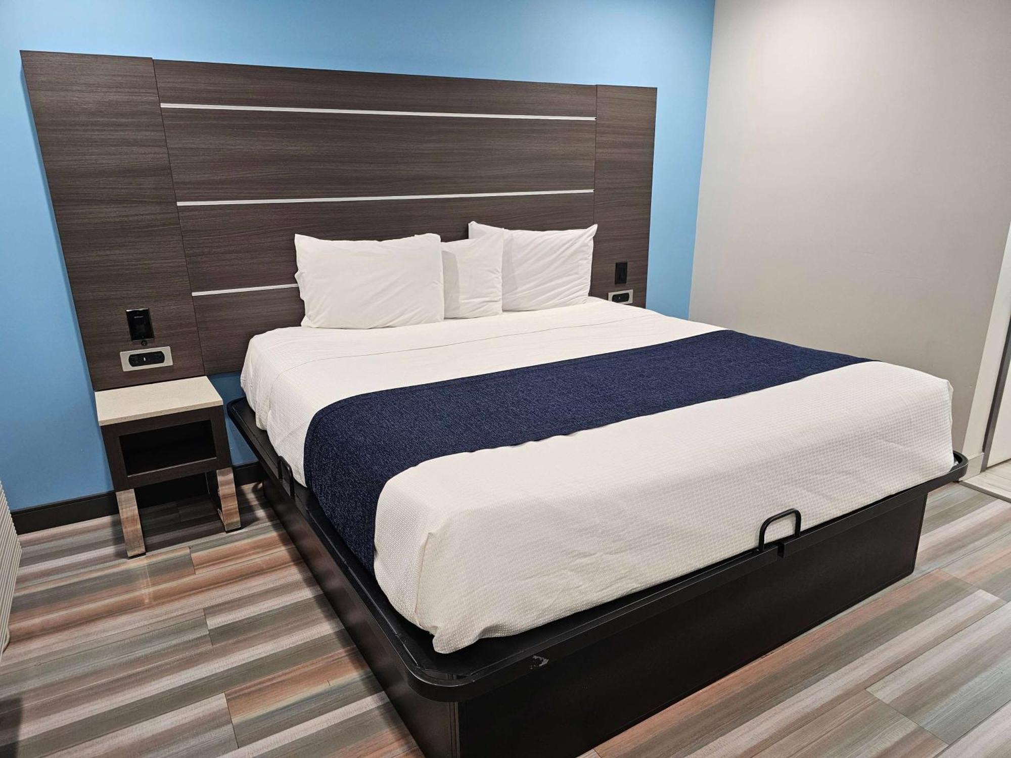 Travelodge Inn & Suites By Wyndham Fullerton Eksteriør billede