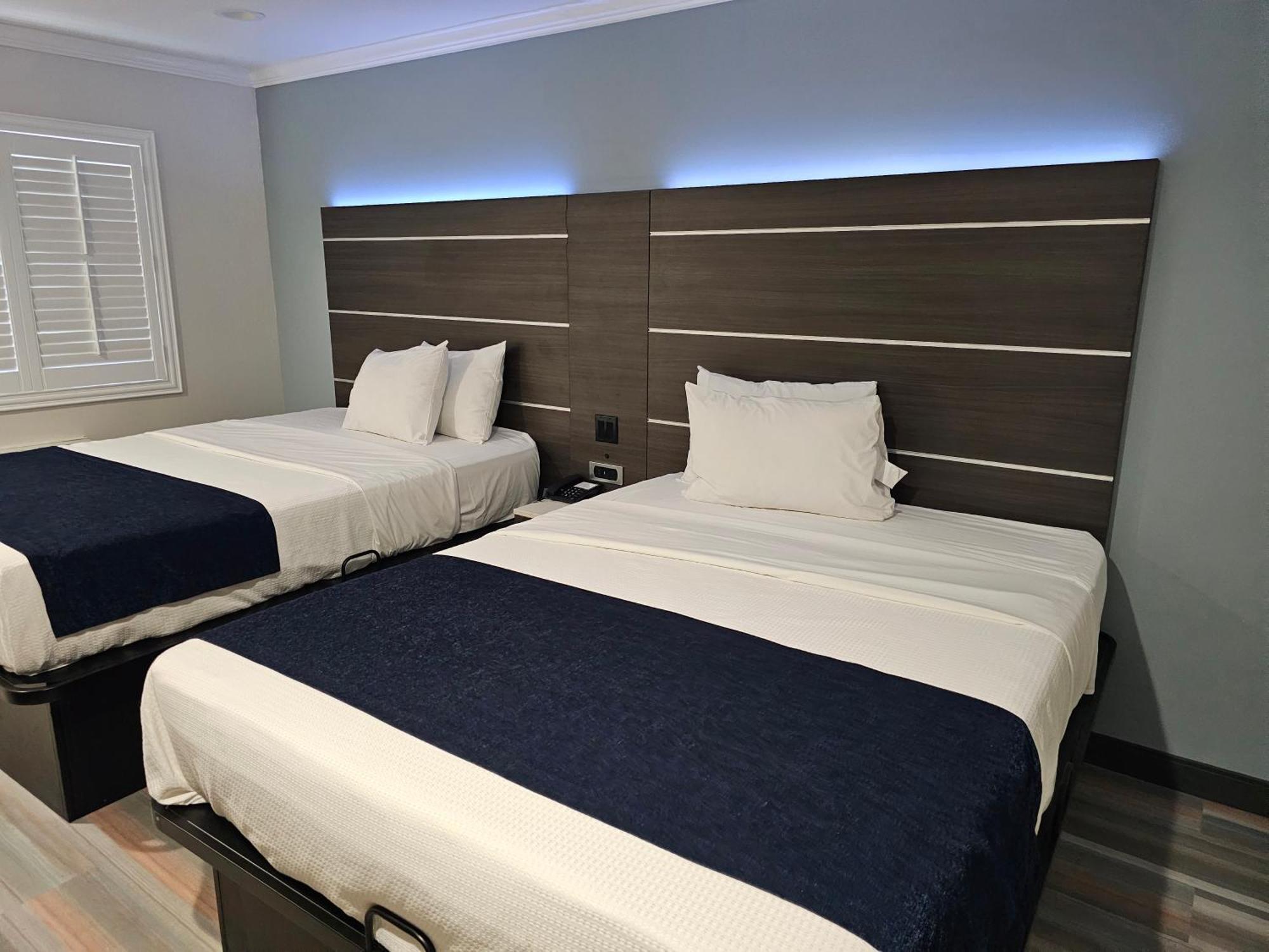Travelodge Inn & Suites By Wyndham Fullerton Eksteriør billede