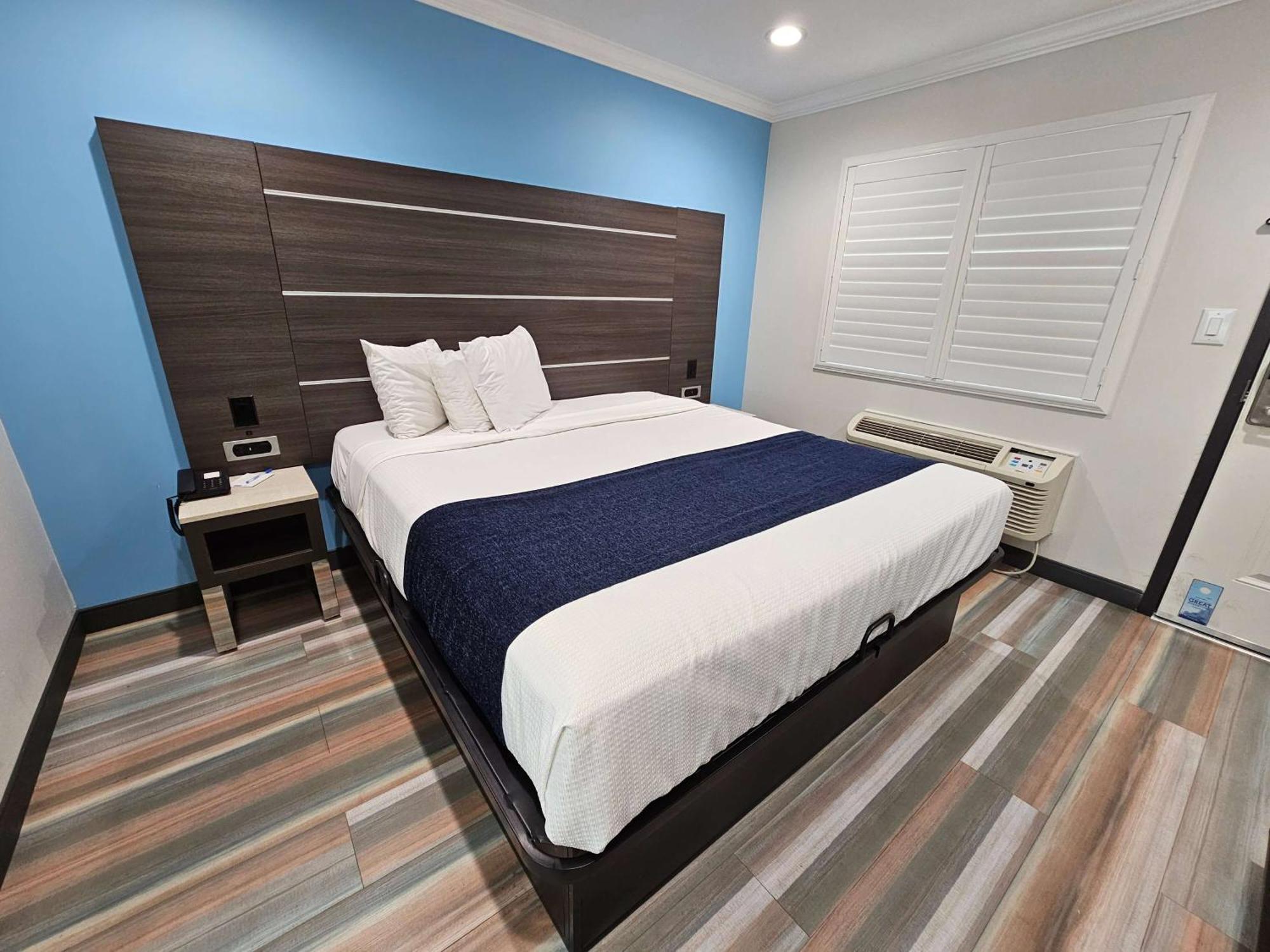 Travelodge Inn & Suites By Wyndham Fullerton Eksteriør billede