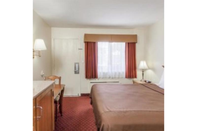 Travelodge Inn & Suites By Wyndham Fullerton Eksteriør billede